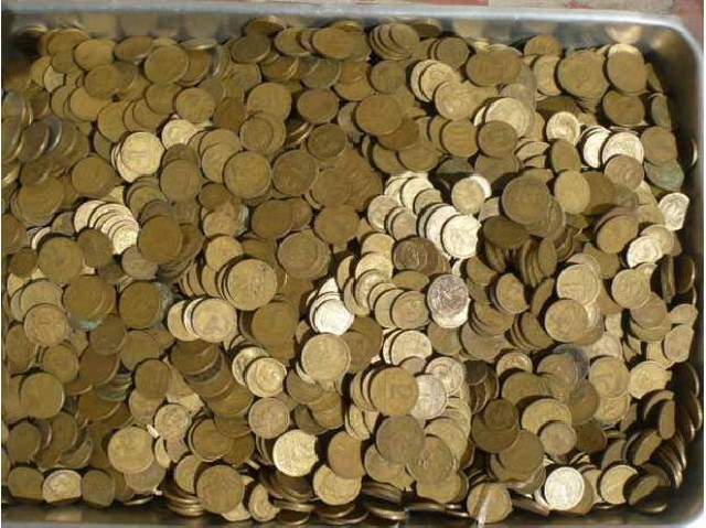Foto 1 - Compro moedas antigas-pago em dinheiro-sp