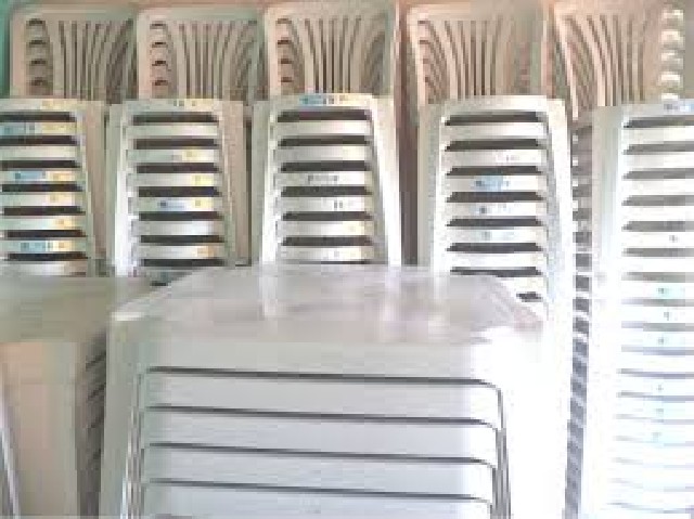 Foto 1 - Locaes de mesas cadeiras para festas e eventos